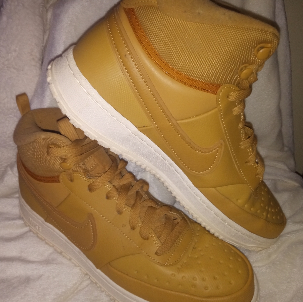 Nike Court vision midwinter size 10 men